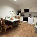De Winter - - Apartmenthaus - Monteurzimmer Πανσιόν