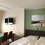 De Winter - - Apartmenthaus - Monteurzimmer Guest house