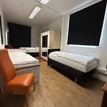 Guest house De Winter - - Apartmenthaus - Monteurzimmer 3*