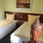 Guest house De Winter - - Apartmenthaus - Monteurzimmer 3*