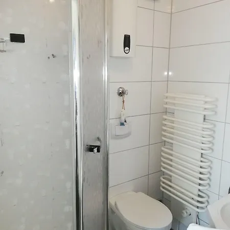 De Winter - - Apartmenthaus - Monteurzimmer Гостевой дом 3*