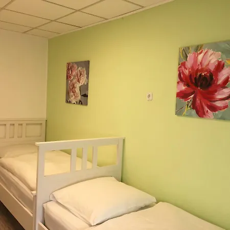 De Winter - - Apartmenthaus - Monteurzimmer קסטרופ-ראוקסל