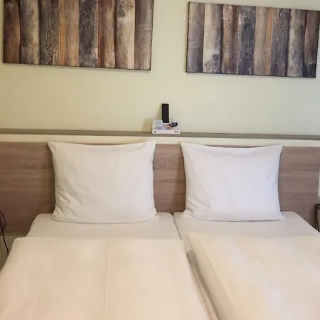 De Winter - - Apartmenthaus - Monteurzimmer בית הארחה קסטרופ-ראוקסל