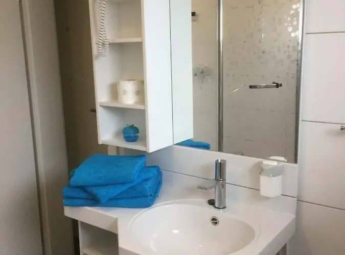 Affittacamere De Winter - - Apartmenthaus - Monteurzimmer